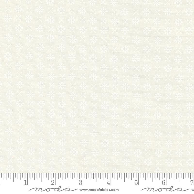 Red White and Bloom Firework Flowers in Daisy White by Deb Strain for Moda continuous cuts of Quilter's Cotton Fabric