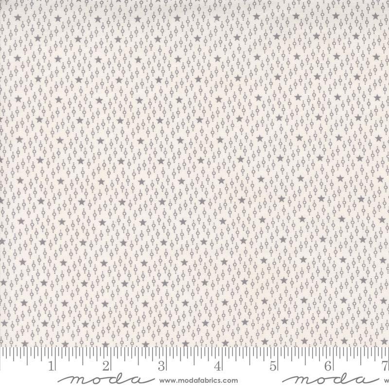 Starfield Blenders Stripe Stars in Gray Itty Bitty Background Gatherings by Primitive Gatherings Moda. Continuous cuts of Quilter's Cotton