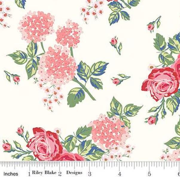 Bluegrass Charm Main print in Cloud by Melissa Mortenson for Riley Blake Designs. Continuous Cuts of Quilter's Cotton fabric