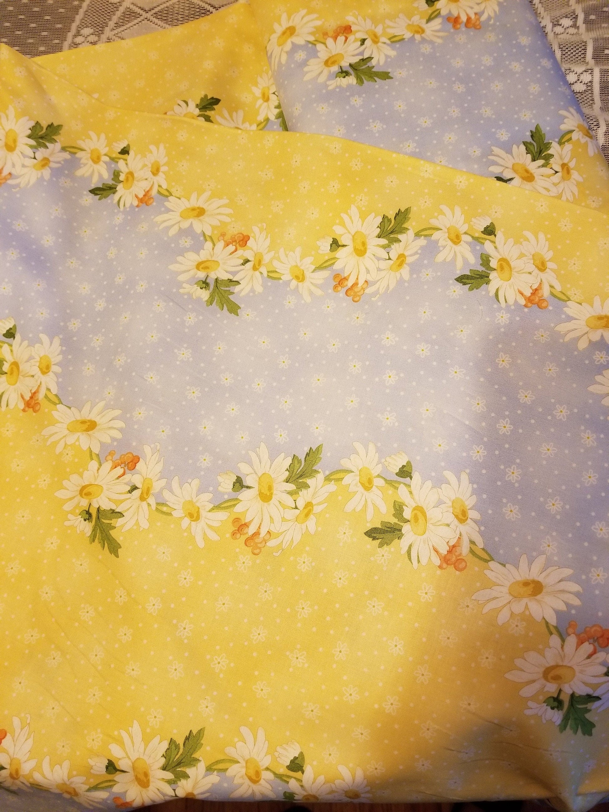 Fresh as a Daisy by Maywood Studio.  Quilter&#39;s Cotton Fabric with continuous cuts