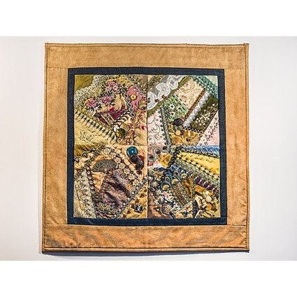 Crazy Quilting for Beginners a Handy Pocket Guide compiled by Sharon Boggon for C&T Publishing