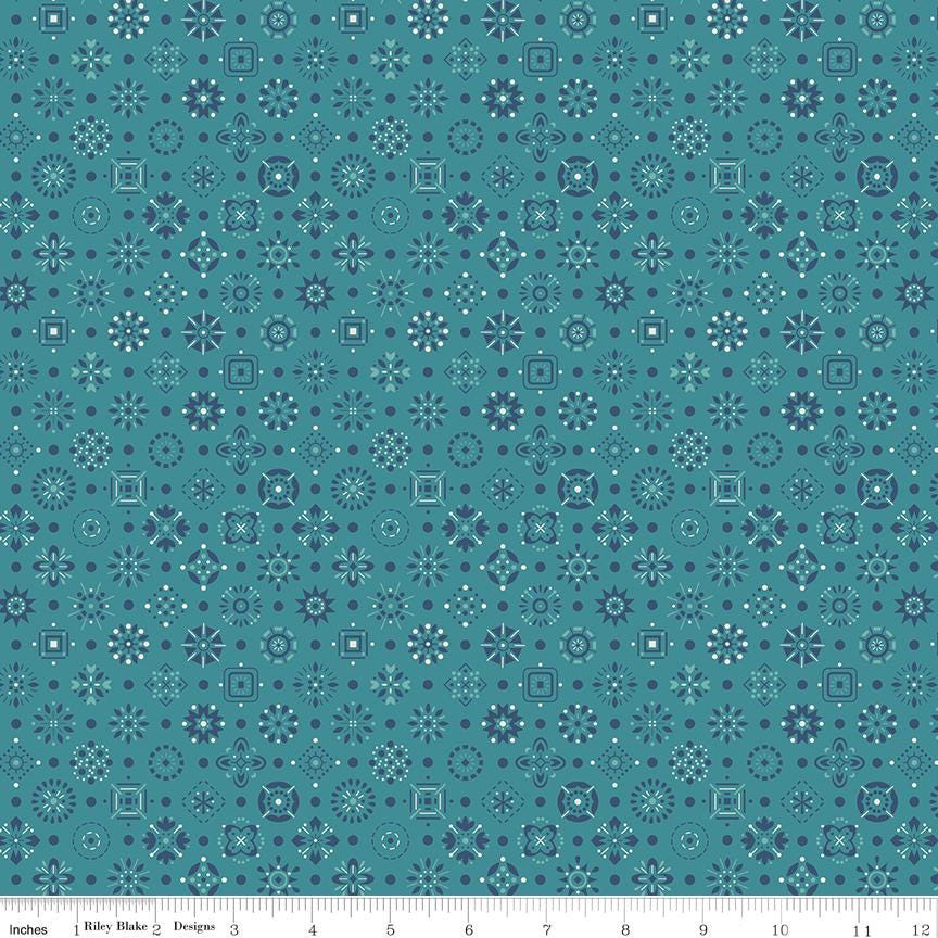 Farmer's Daughter by Lori Holt of Bee in My Bonnet for Riley Blake Designs. Quilter's Cotton Fat Quarter Bundle. 54 18 x 22 inch squares