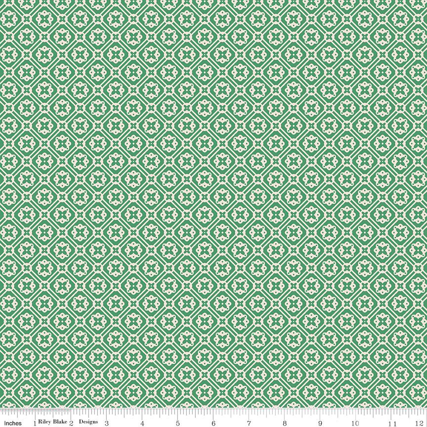 Farmer's Daughter by Lori Holt of Bee in My Bonnet for Riley Blake Designs. Quilter's Cotton Fat Quarter Bundle. 54 18 x 22 inch squares