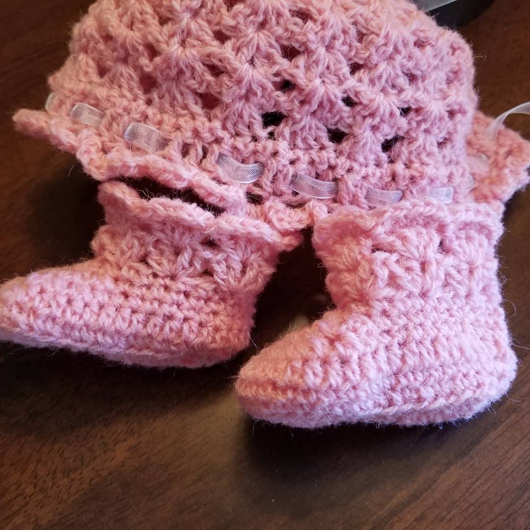 Beautiful Newborn Crochet Lacey Bonnet and Booties Set of 100% Shetland Wool Perfect Baby Gift