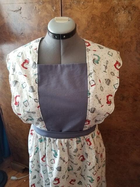 Vintage style apron made with Happiness is Homemade fabric of vintage kitchen appliances