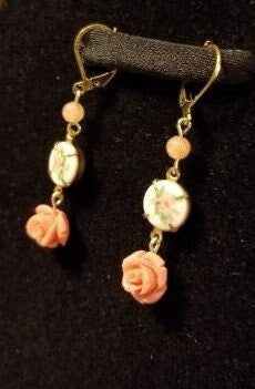 Beautiful Vintage Glass Pink Rose drop Earrings